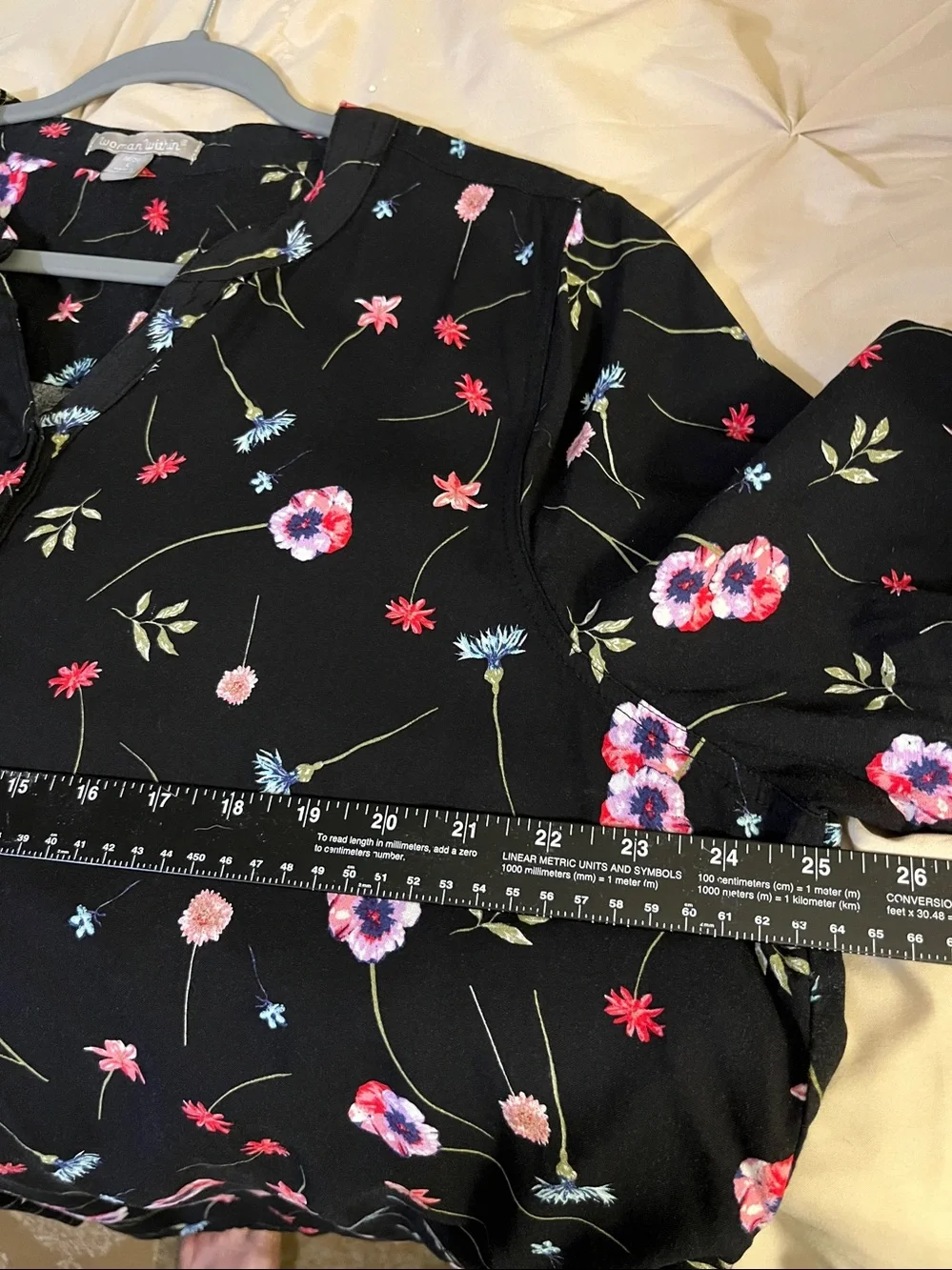 Woman Within Black Floral Print Tunic Top Size 18/20